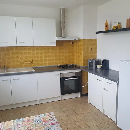 Pavillon Esterel Apartment Desertines (Allier)